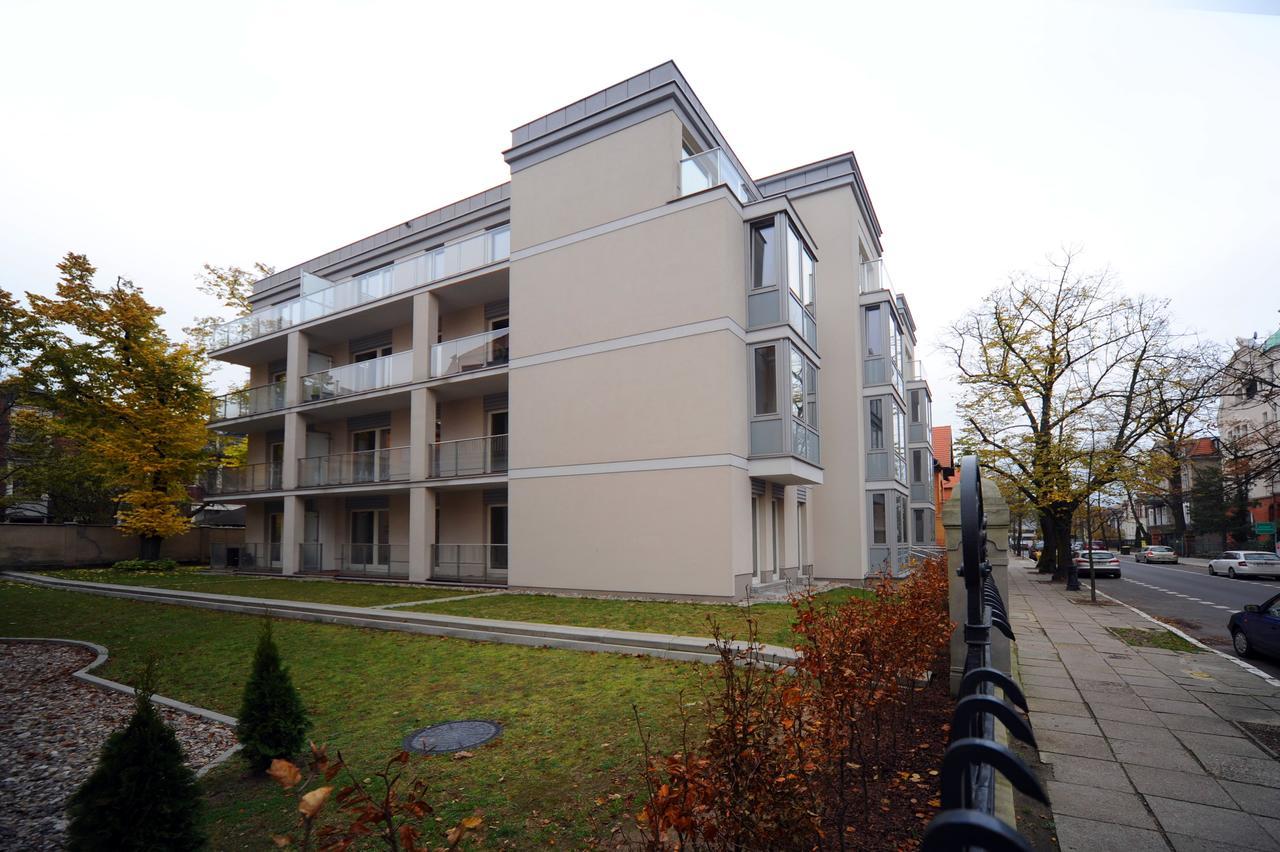Very Berry - Orzeszkowej 10 - Mtp Apartment, Parking, Balcony, Check In 24H Познань Экстерьер фото